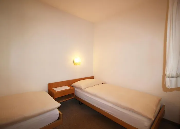 Residenza Lagrev 1 1 2 Zimmerwohnung Nr 011 - Typ 15a - Hochparterre - N W